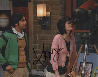 Kate Micucci autograph
