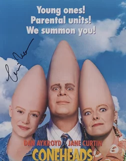 Laraine Newman autograph