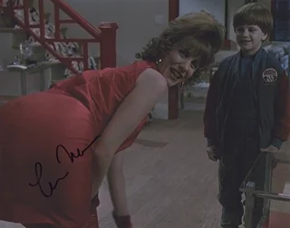 Laraine Newman autograph