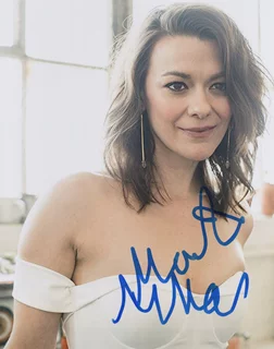 Maribeth Monroe autograph