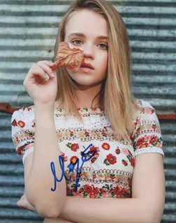 Megan Stott autograph