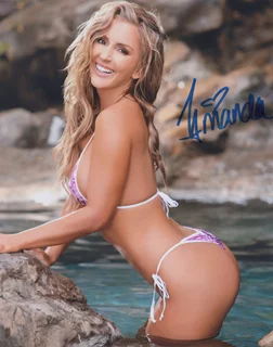 Amanda Paris autograph