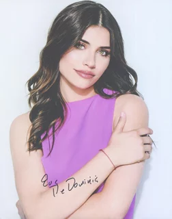 Eva De Dominici autograph