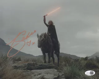 Ivanna Sakhno autograph