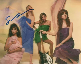 Susanna Hoffs autograph