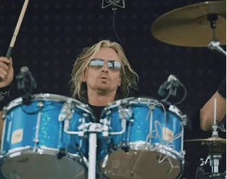 Eric Kretz autograph