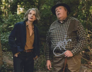 Joel McKinnon Miller autograph