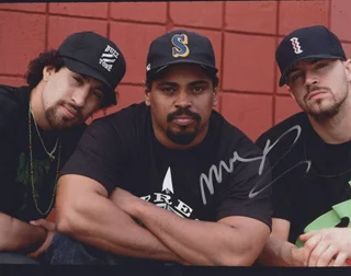 DJ Muggs autograph