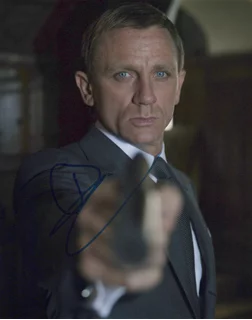 Daniel Craig autograph