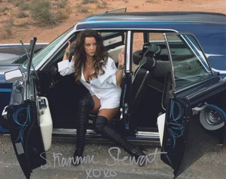 Shannon Stewart autograph