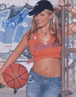 Courtney Culkin autograph