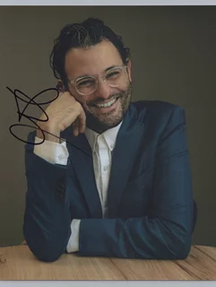 Arian Moayed autograph