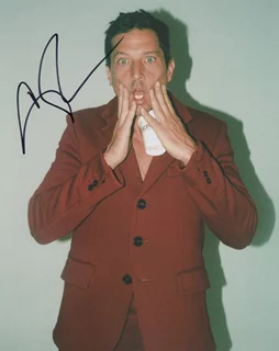 Simon Rex autograph