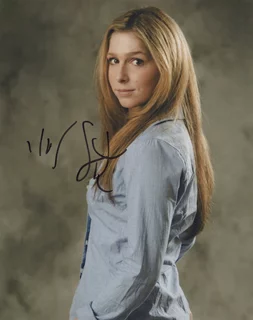 Shoshannah Stern autograph