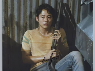 Steven Yeun autograph