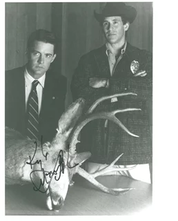 Kyle MacLachlan autograph