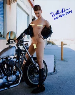 Britt Linn autograph