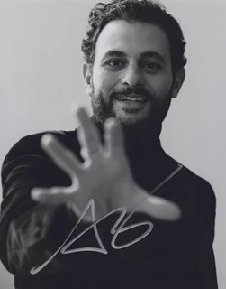 Arian Moayed autograph