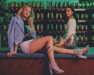 Lili Reinhart autograph