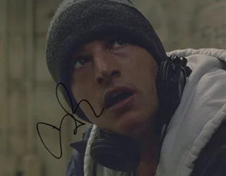 Simon Rex autograph