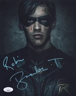 Brenton Thwaites autograph