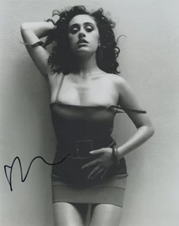 Rachel Sennott autograph