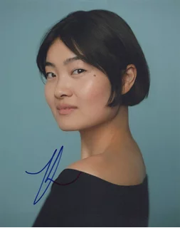 Katarina Zhu autograph