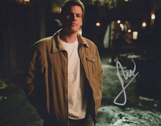 Jonathan Nolan autograph