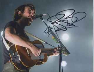 Robin Pecknold autograph