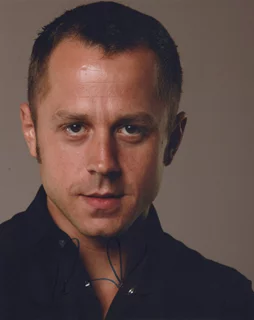 Giovanni Ribisi autograph