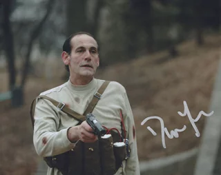 Damian Young autograph