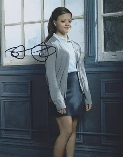Sarah Jeffery autograph