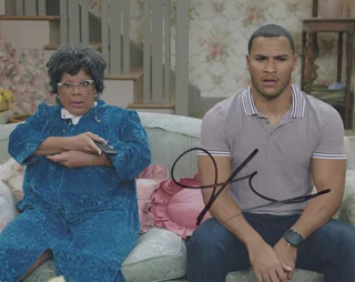 Andre Hall autograph