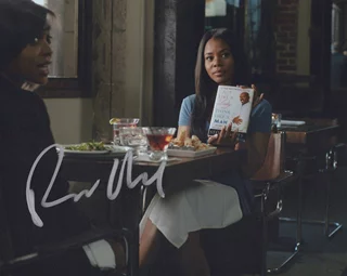 Regina Hall autograph