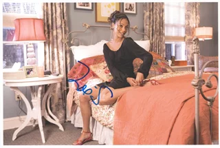 Zoe Saldana autograph