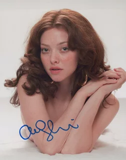 Amanda Seyfried autograph