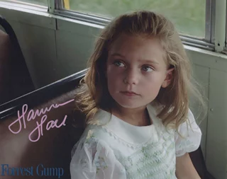 Hanna Hall autograph