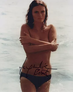 Jacqueline Bisset autograph