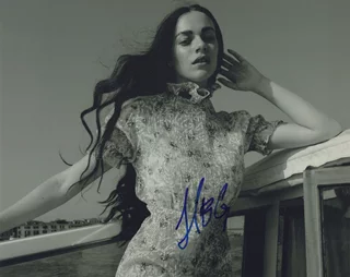 Hailey Gates autograph