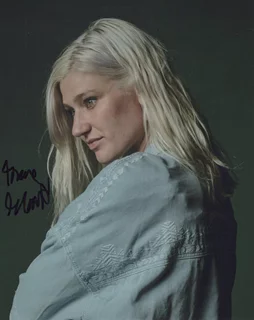 Grace Glowicki autograph