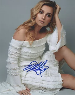 Marny Kennedy autograph