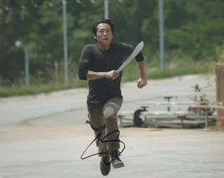 Steven Yeun autograph