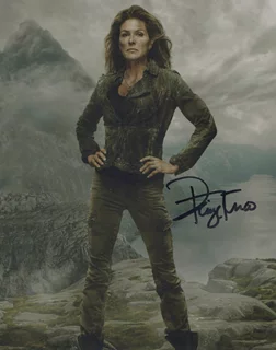 Paige Turco autograph