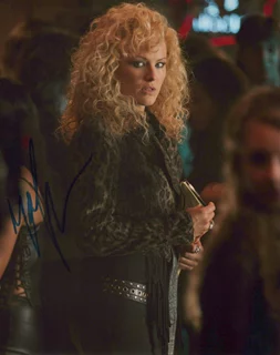 Malin Akerman autograph