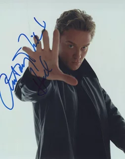 Anthony Michael Hall autograph