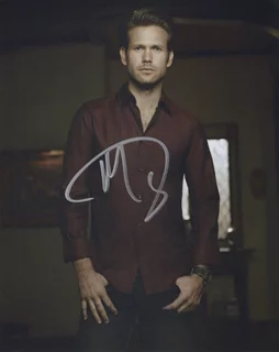 Matthew Davis autograph
