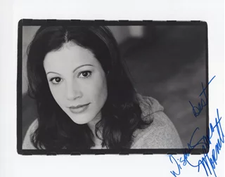 Sara Mornell autograph