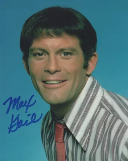 Max Gail autograph