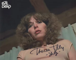 Theresa Tilly autograph