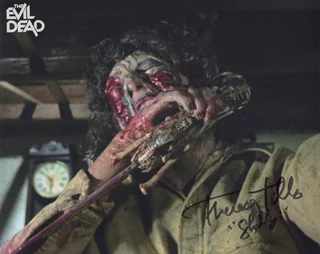 Theresa Tilly autograph